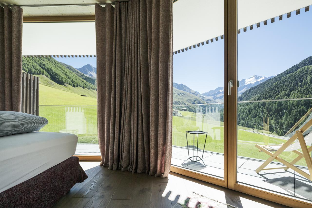 Langtaufererhof Hotel Melago Buitenkant foto